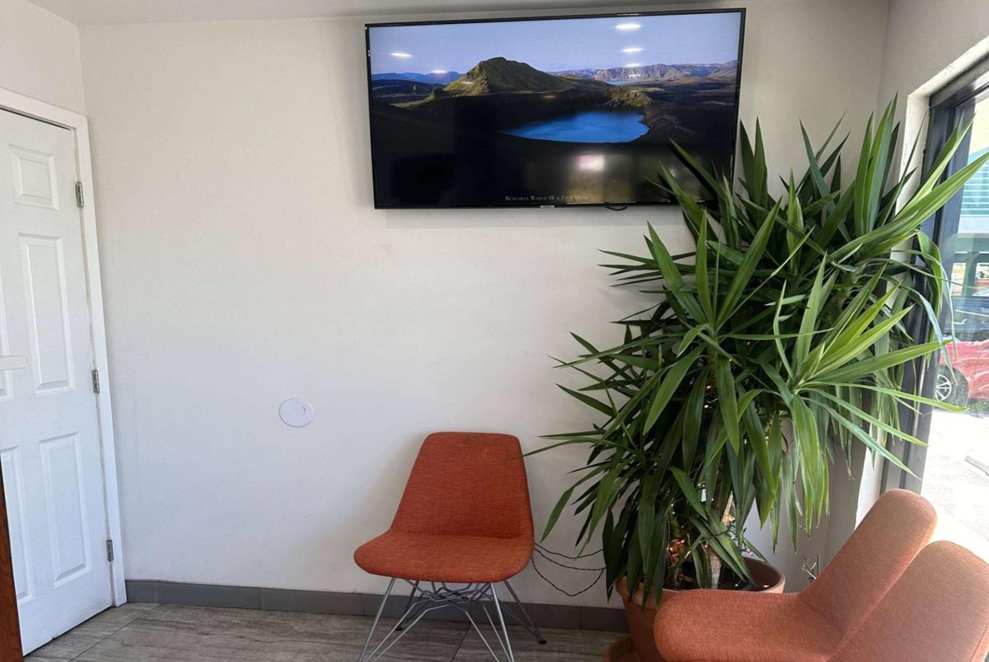 فندق Super 8 By Wyndham Oceanside Downtown المظهر الخارجي الصورة